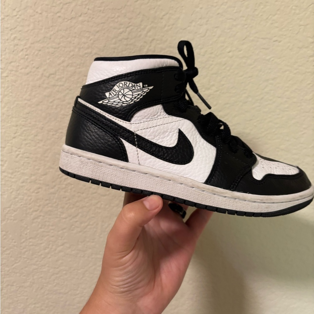Jordan retro 1 mid split